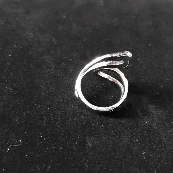 Hammered Silver Tone Wrap Ring - Picture 4 of 8
